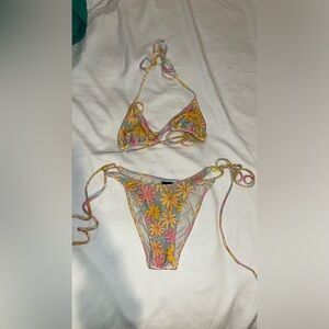 TRIANGL DISCONTINUED VINCA BIKINI IN SKY FLORAL